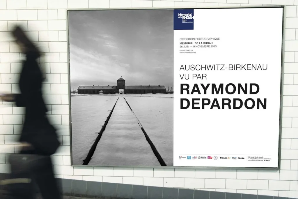 Official poster for Auschwitz-Birkenau Vu Par Raymond Depardon/Memorial de la Shoah, Paris