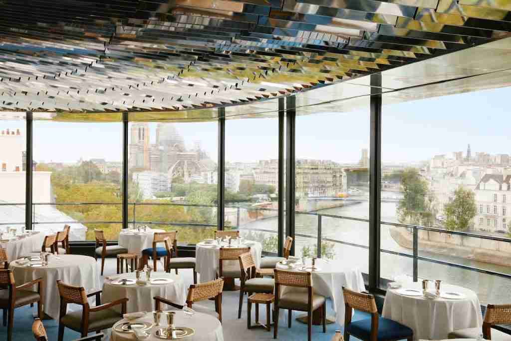 One-star Michelin restaurant La Tour d'Argent opened in 1582, making it one of Paris' oldest restaurants, despite the contemporary decor. Image: La Tour d'Argent
