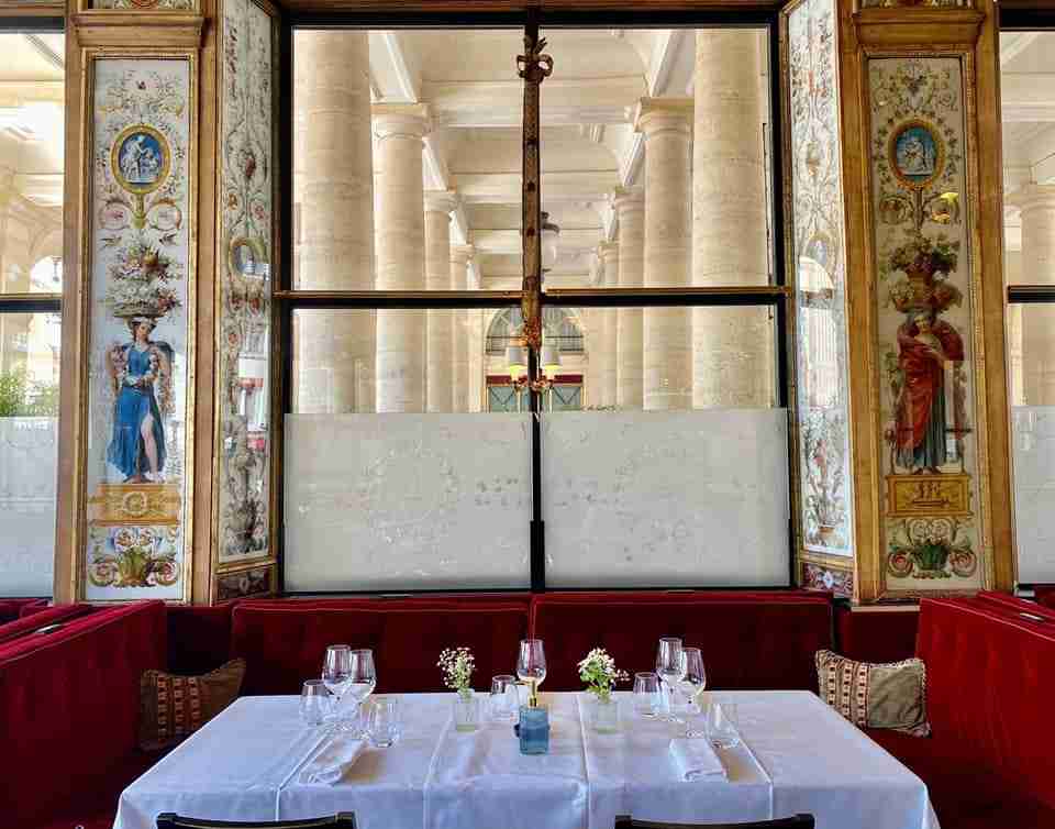 Image courtesty of Le Grand Véfour
