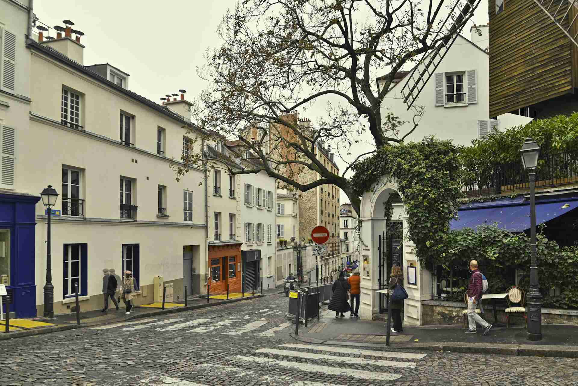 What to Do in Montmartre, From Walks to Restaurants